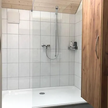 Paradies Fur Gaste Mit Parkplatz Und Fruhstuck Apartmán
